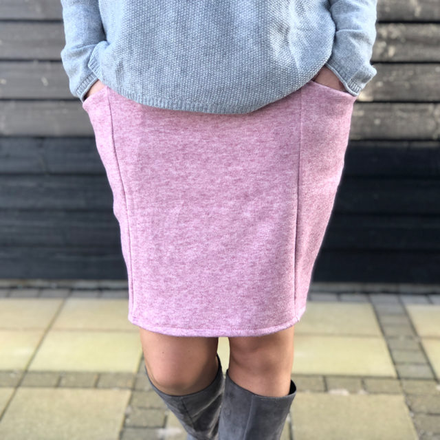 Rock DIVIDED Schnittdeern Strickstoff Kai rosa mit Glitzergummi