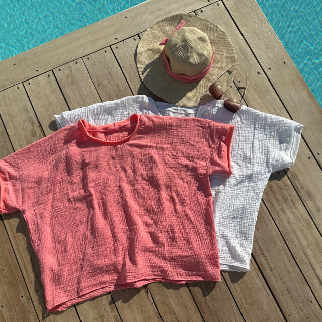 Flatlay Simplicity Shirt pink und weiß